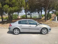 Usado Renault Mégane II Authentique 80 CV (58 kW) 2003 Gris / plata Berlina