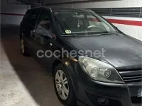 Usado Opel Astra Edition 110 CV (80 kW) 2009 Negro Familiar