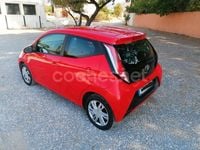 Usado Toyota Aygo X-cite 69 CV (50 kW) 2016 Rojo Utilitario
