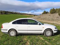 Usado VW Passat Comfortline 110 CV (80 kW) 1997 Blanco Berlina