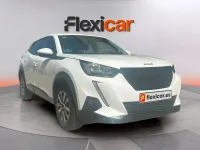 Usado Peugeot 2008 Active 110 CV (80 kW) 2021 Blanco SUV