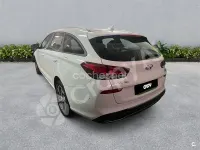 Usado Hyundai i30 120 CV (88 kW) 2023 Blanco Familiar