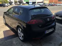 Usado Seat Leon Sport 140 CV (102 kW) 2009 Negro Utilitario