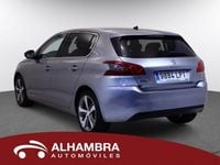 Usado Peugeot 308 Active 130 CV (95 kW) 2021 Gris / plata Berlina