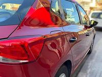 Usado Seat Ibiza Style 75 CV (55 kW) 2020 Rojo Utilitario