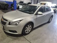 Usado Chevrolet Cruze LT 131 CV (96 kW) 2014 Gris Utilitario
