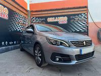 Usado Peugeot 308 Allure 110 CV (80 kW) 2019 Gris / plata Berlina