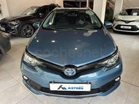 Usado Toyota Auris Hybrid Advance 136 CV (100 kW) 2018 Azul Familiar