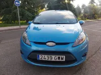 Usado Ford Fiesta Trend 82 CV (60 kW) 2010 Azul Berlina
