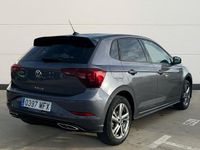 Usado VW Polo R-line 110 CV (80 kW) 2023 Gris Utilitario