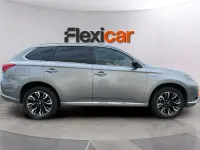 Usado Mitsubishi Outlander P-HEV 203 CV (149 kW) 2017 Gris SUV