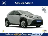 Käytetty Toyota Aygo X Play 72 HP (52 kW) 2023 Harmaa Katumaasturi