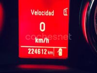 Usado Opel Astra Excellence 110 CV (80 kW) 2012 Rojo Familiar
