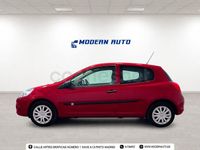 Usado Renault Clio II 75 CV (55 kW) 2011 Granate Berlina