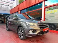 Usado Ford Kuga ST-Line 150 CV (110 kW) 2017 Gris / plata SUV