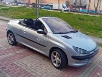 Usado Peugeot 206 110 CV (80 kW) 2001 Azul Descapotable