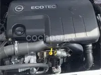 Usado Opel Astra Selective 110 CV (80 kW) 2012 Blanco Familiar