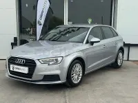 Usado Audi A3 116 CV (85 kW) 2018 Gris / plata Berlina