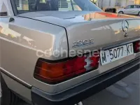 Usado Mercedes 190 160 CV (117 kW) 1987 Gris / plata Berlina