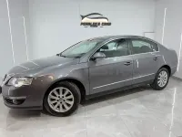 Usado VW Passat Sportline 140 CV (102 kW) 2007 Gris / plata Berlina