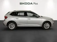 Usado Skoda Kamiq Selection 115 CV (84 kW) 2025 Gris plata SUV