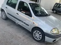 Usado Renault Clio 75 CV (55 kW) 1999 Beige Berlina