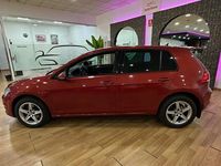 Usado VW Golf VII Highline 105 CV (77 kW) 2013 Rojo Utilitario