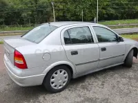 Usado Opel Astra Comfort 100 CV (73 kW) 2000 Gris / plata Berlina