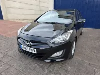 Usado Hyundai i30 GLS 90 CV (66 kW) 2013 Negro Utilitario