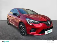 Usado Renault Clio Techno 140 CV (102 kW) 2023 Rojo Utilitario