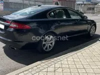 Usado Jaguar XF Luxury 238 CV (175 kW) 2010 Negro Berlina