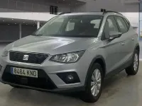 Usado Seat Arona Ecomotive 95 CV (69 kW) 2018 Gris / plata SUV