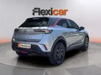 Usado Opel Mokka GS Line 131 CV (96 kW) 2022 Gris SUV