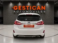 Usado Ford Fiesta Titanium 101 CV (74 kW) 2018 Blanco Utilitario