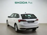 Usado Skoda Scala Essence 95 CV (69 kW) 2024 Blanco Utilitario