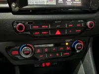 Usado Kia Niro 141 CV (103 kW) 2018 Azul SUV