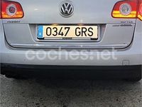 Usado VW Passat Advance 140 CV (102 kW) 2005 Gris / plata Familiar