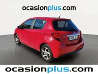 Usado Toyota Yaris Hybrid Active 100 CV (73 kW) 2015 Rojo Utilitario