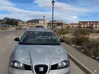 Usado Seat Ibiza Sport 75 CV (55 kW) 2003 Gris / plata Berlina