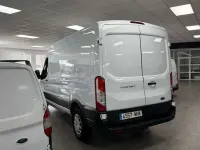 Usado Ford Transit Trend 131 CV (96 kW) 2023 Blanco Van