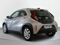 Usado Toyota Aygo X Play 72 CV (52 kW) 2024 Gris / plata SUV