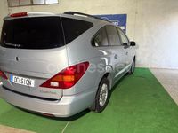 Usado Ssangyong (KGM) Rodius Limited 165 CV (121 kW) 2010 Gris / plata Monovolumen