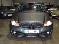 Usado Mercedes A180 Avantgarde 109 CV (80 kW) 2010 Gris / plata Monovolumen