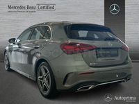 Usado Mercedes A180 136 CV (100 kW) 2025 Gris / plata Berlina
