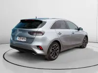 Usado Kia Ceed Edition 7 101 CV (74 kW) 2025 Gris Utilitario