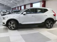 Usado Volvo XC40 Inscription 211 CV (155 kW) 2021 Plateado SUV