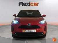Usado Toyota Yaris Active 116 CV (85 kW) 2024 Rojo Utilitario