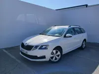 Usado Skoda Octavia Ambition 115 CV (84 kW) 2020 Blanco