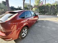 Używany Ford Focus Trend 115 KM (84 kW) 2008 Czerwony Sedan/Limuzyna