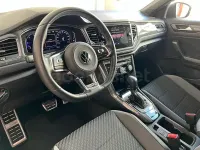 Usado VW T-Roc R-line 150 CV (110 kW) 2022 Gris / plata SUV